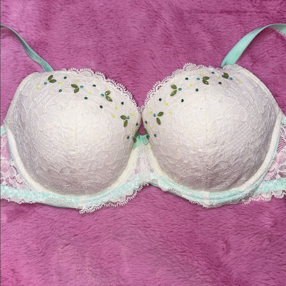 Victoria Secret Dream Angels Lined Demi - White Floral Shimmer Lace w/ Teal Trim